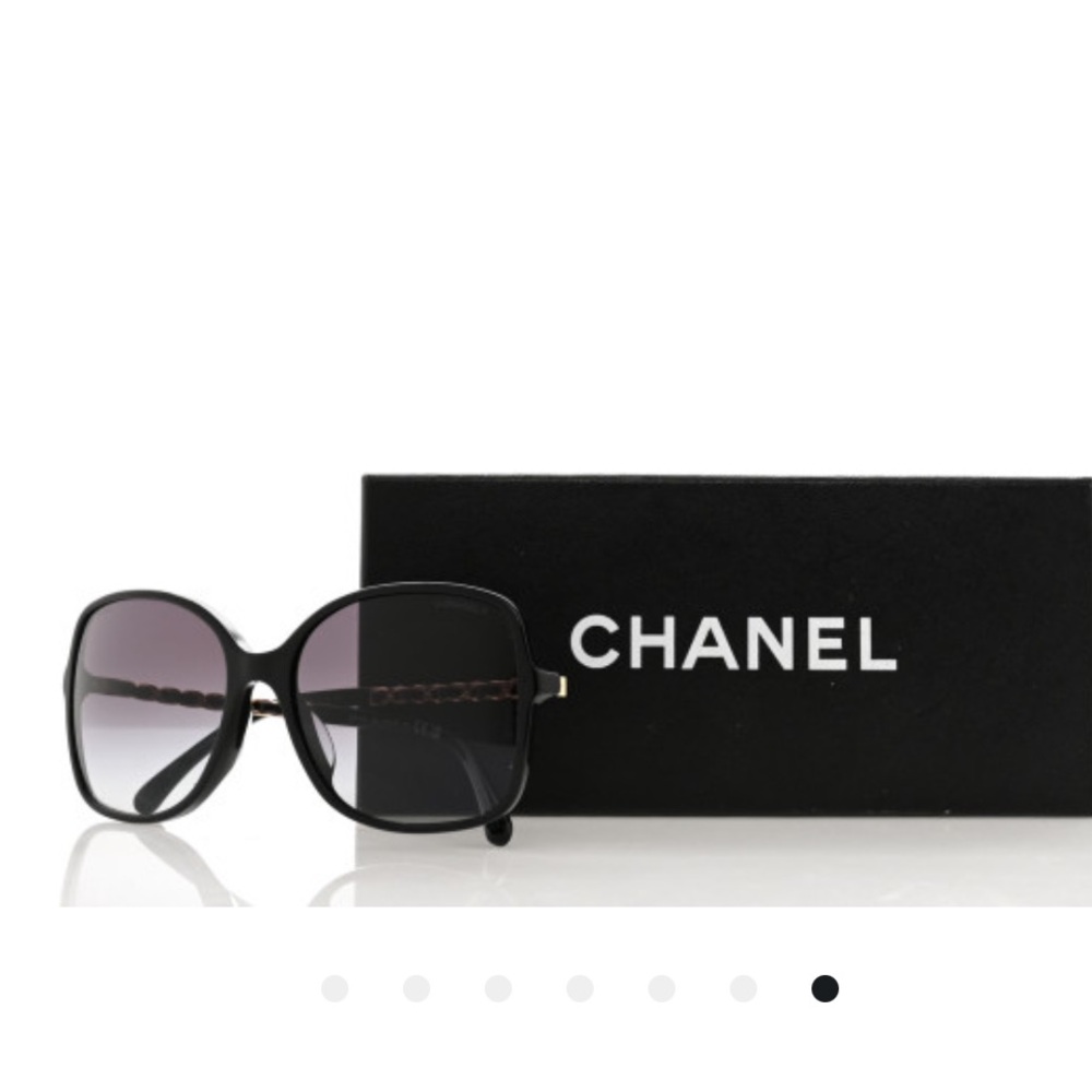 CHANEL **authentic**
Lambskin Square Chain
Sunglasses 5210-Q Black